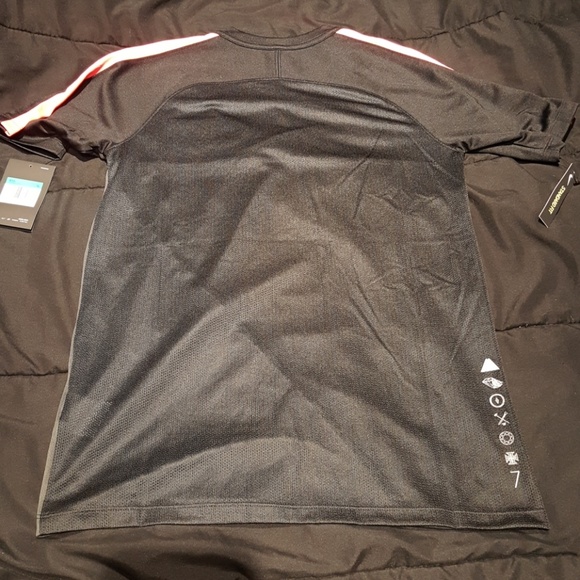 ⛔SOLD⛔ Nike CR7 Dri-Fit Training Top NWT - Picture 4 of 8